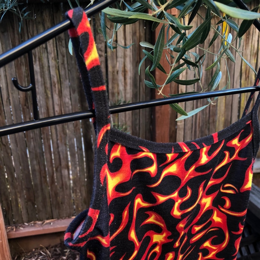 🔥VINTAGE FLAME TANK TOP🔥